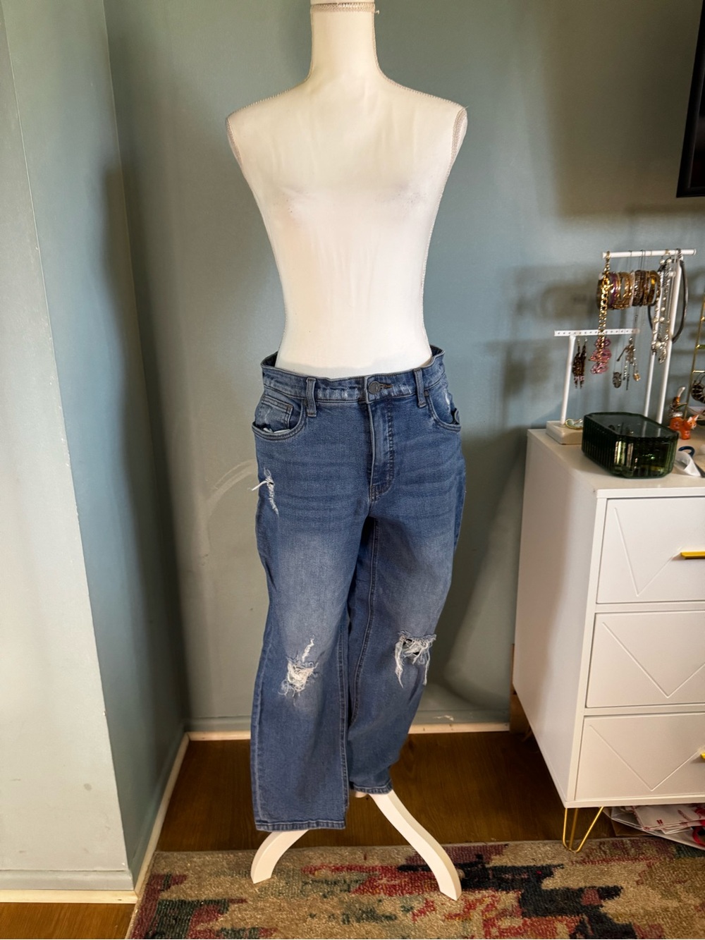 Kut from the Kloth Distressed Rachael denim Boyfriend Jeans Crop Ankle